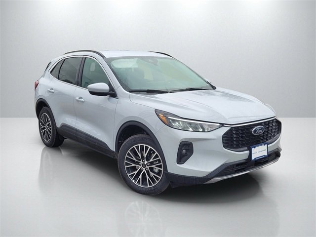 New 2025 Ford Escape SE
