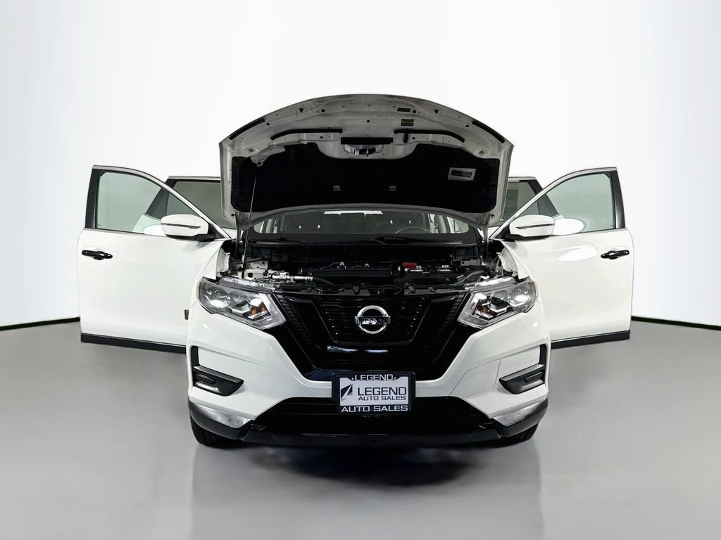 Used 2017 Nissan Rogue SV AWD/4WD image 24