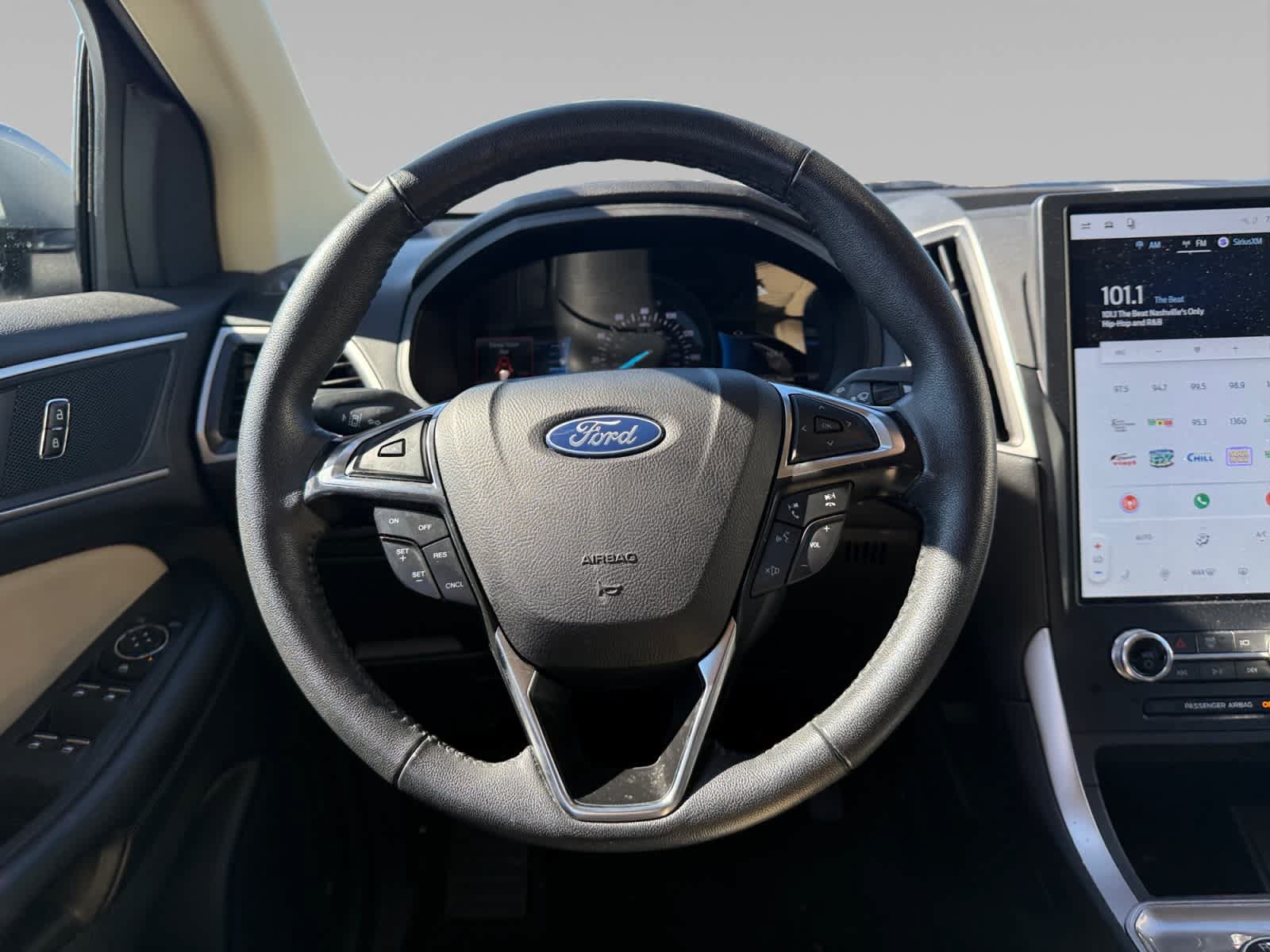 Used 2024 Ford Edge SEL AWD/4WD image 13