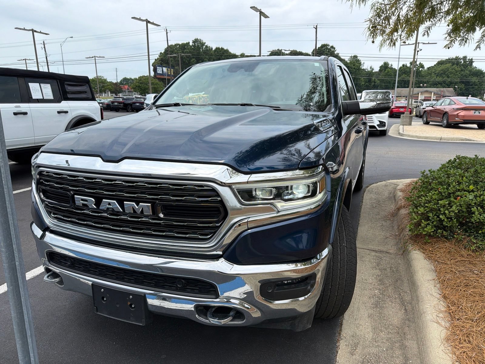 Used 2024 RAM 1500 Limited AWD/4WD image 3