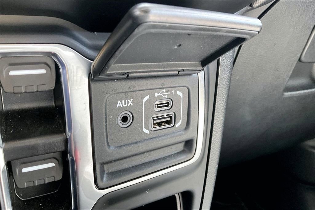 Used 2023 Jeep Gladiator Willys image 34