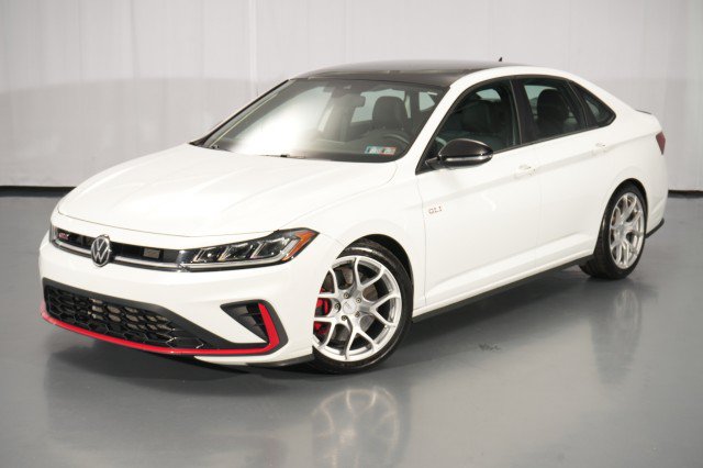 Used 2025 Volkswagen Jetta GLI Autobahn FWD image 1