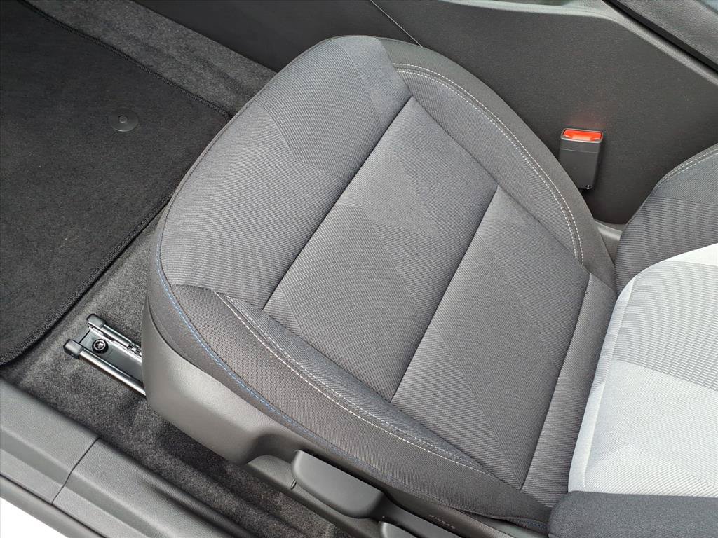New 2026 Chevrolet Trax LS w/ LS Convenience Package FWD image 11
