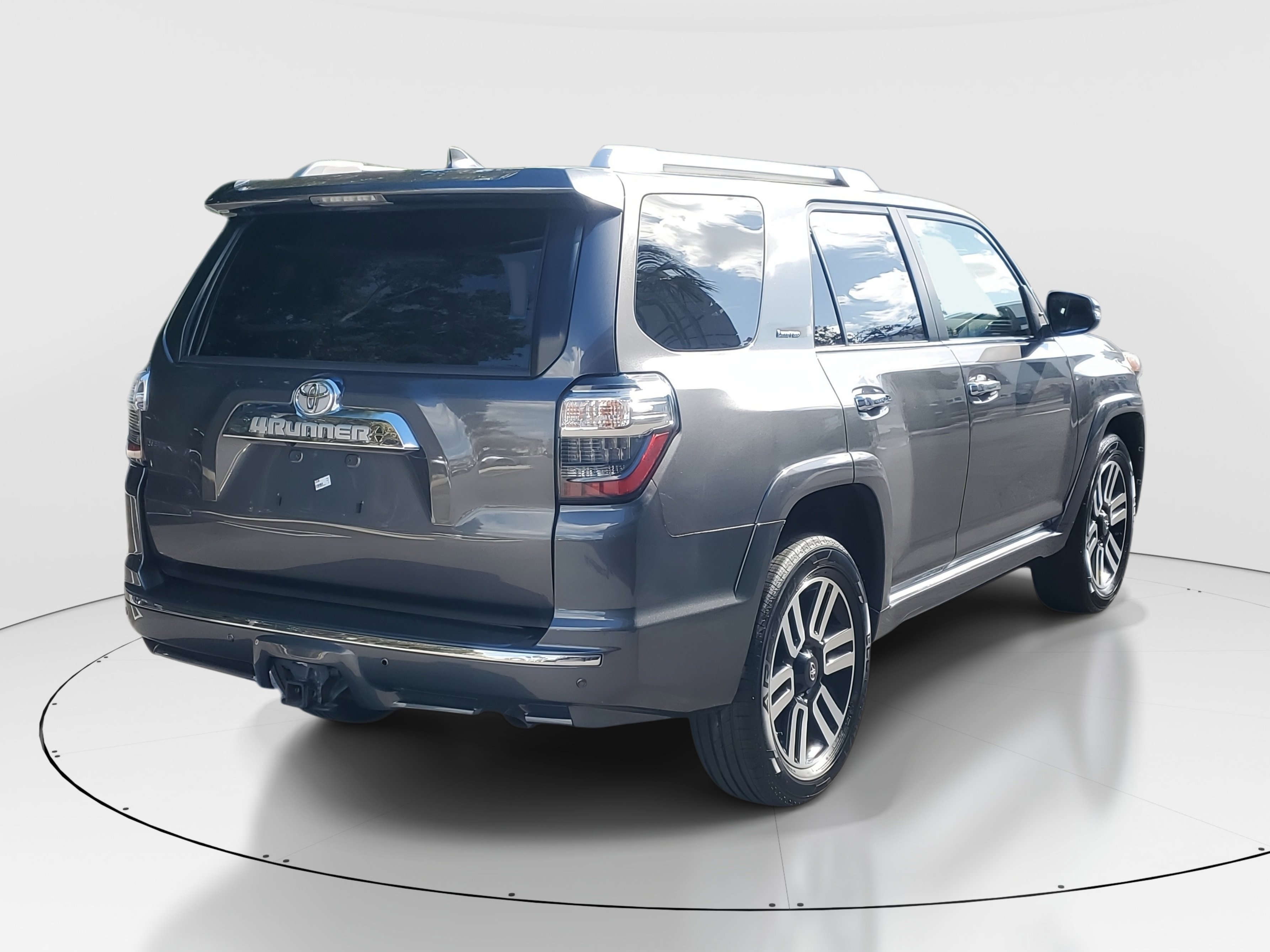 Used 2021 Toyota 4Runner Limited image 7