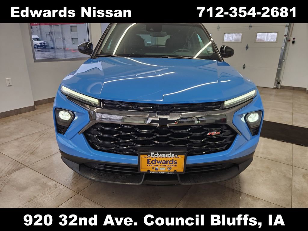 Used 2024 Chevrolet TrailBlazer RS w/ Driver Confidence Package image 3