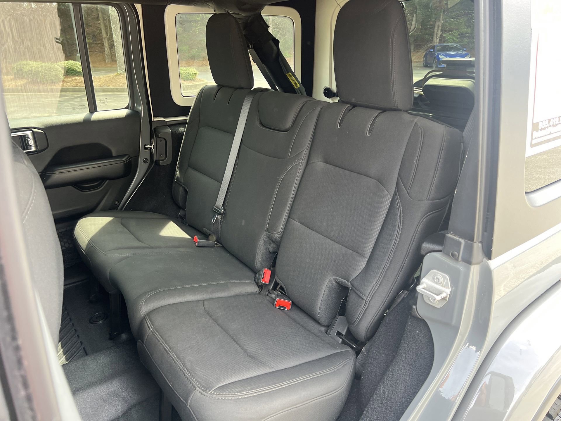 Used 2019 Jeep Wrangler Unlimited Sahara w/ Cold Weather Group image 18