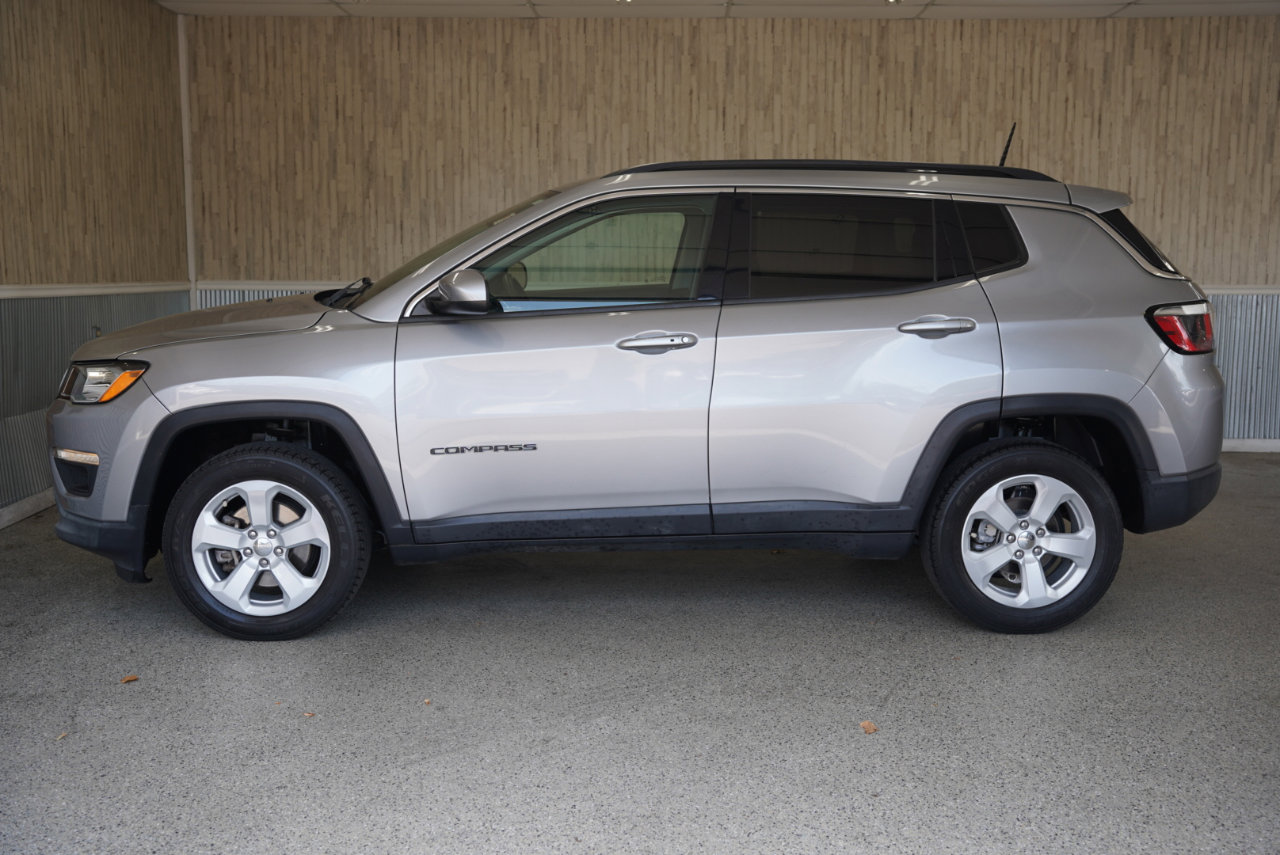 Used 2018 Jeep Compass Latitude w/ Safe & Security Group image 5