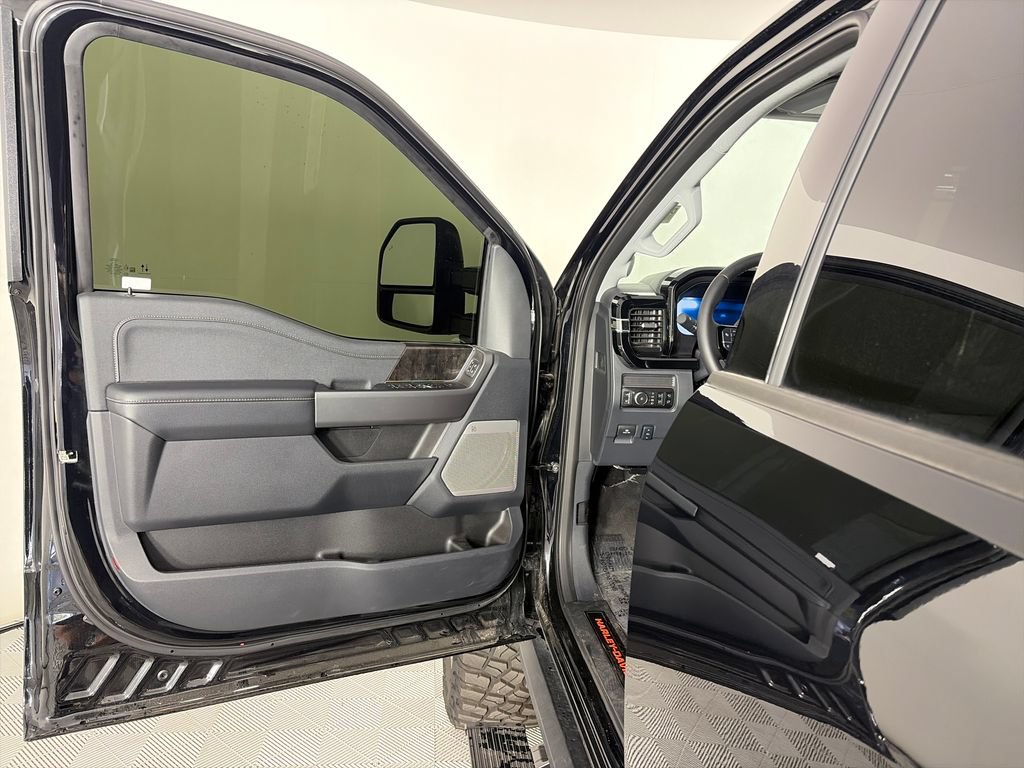 Used 2026 Ford F250 Lariat w/ Black Appearance Package AWD/4WD image 10