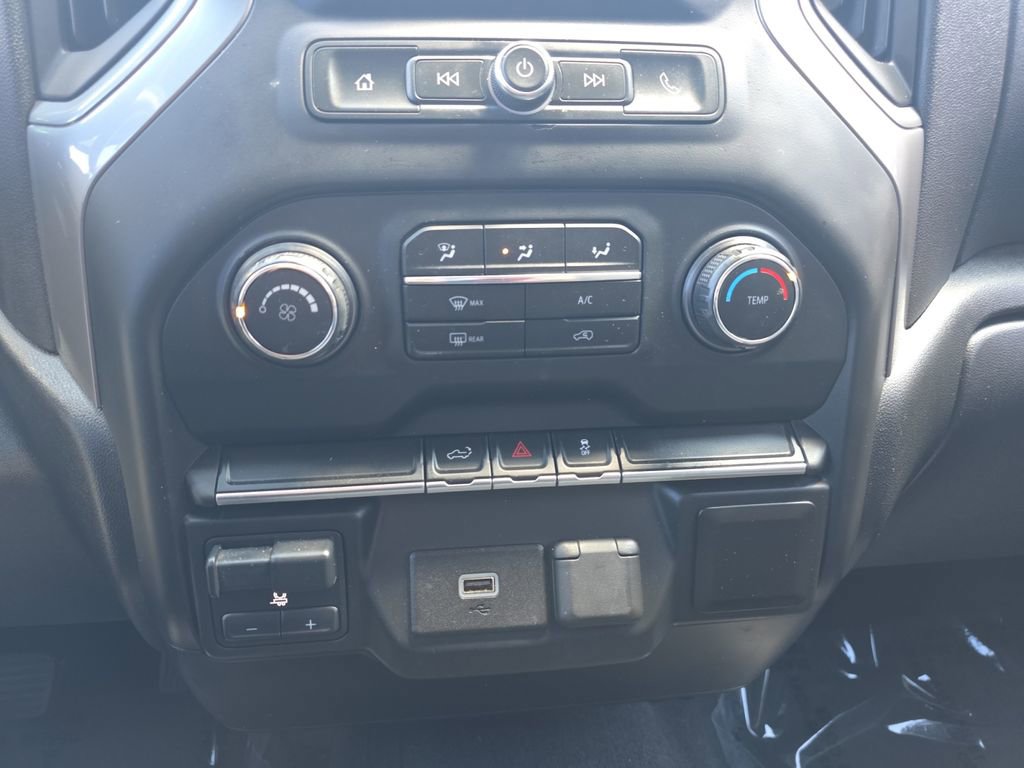 Used 2020 Chevrolet Silverado 2500 Custom w/ Custom Value Package image 20