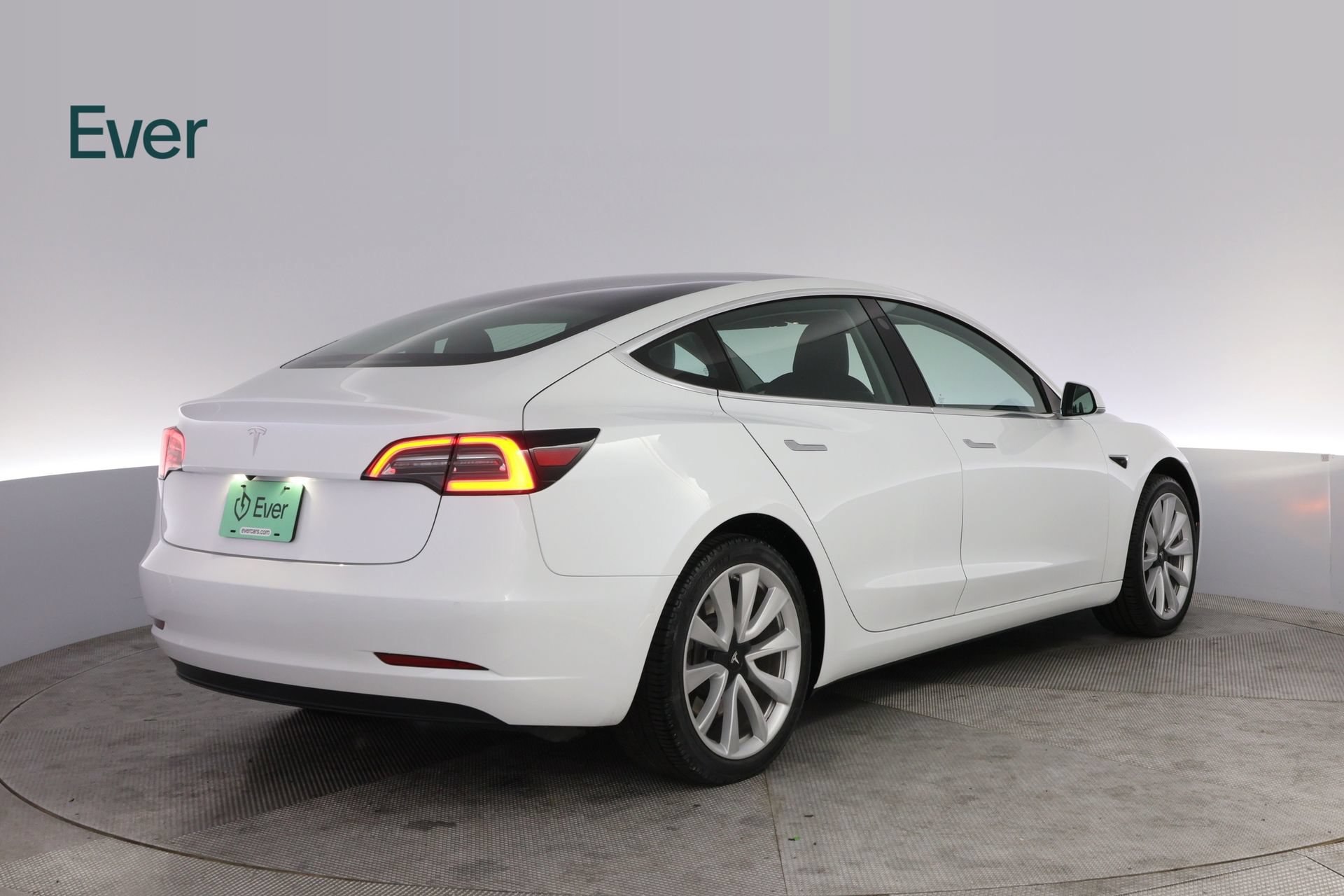 Used 2020 Tesla Model 3 Standard Range RWD image 3