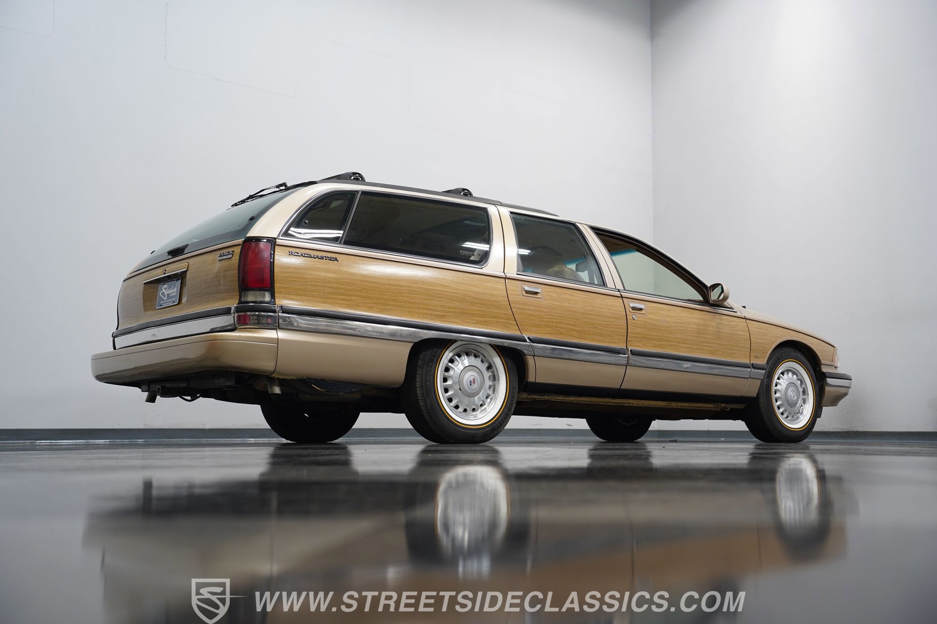 Used 1996 Buick Roadmaster Estate RWD image 27