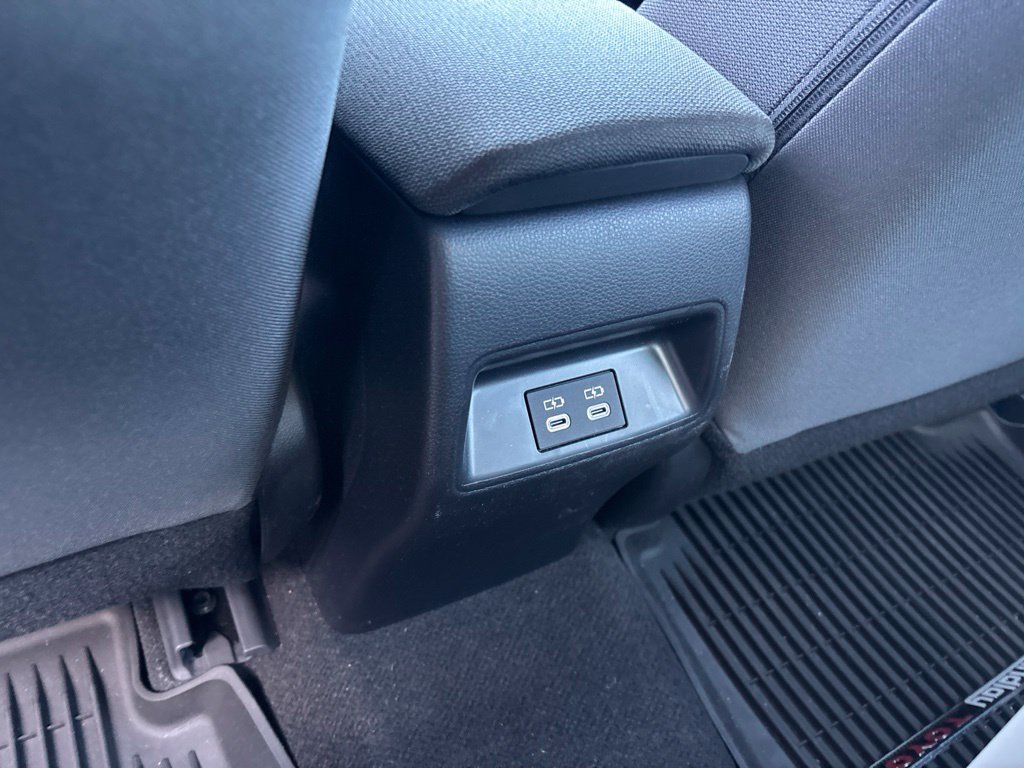 Used 2025 Toyota Corolla LE FWD image 14