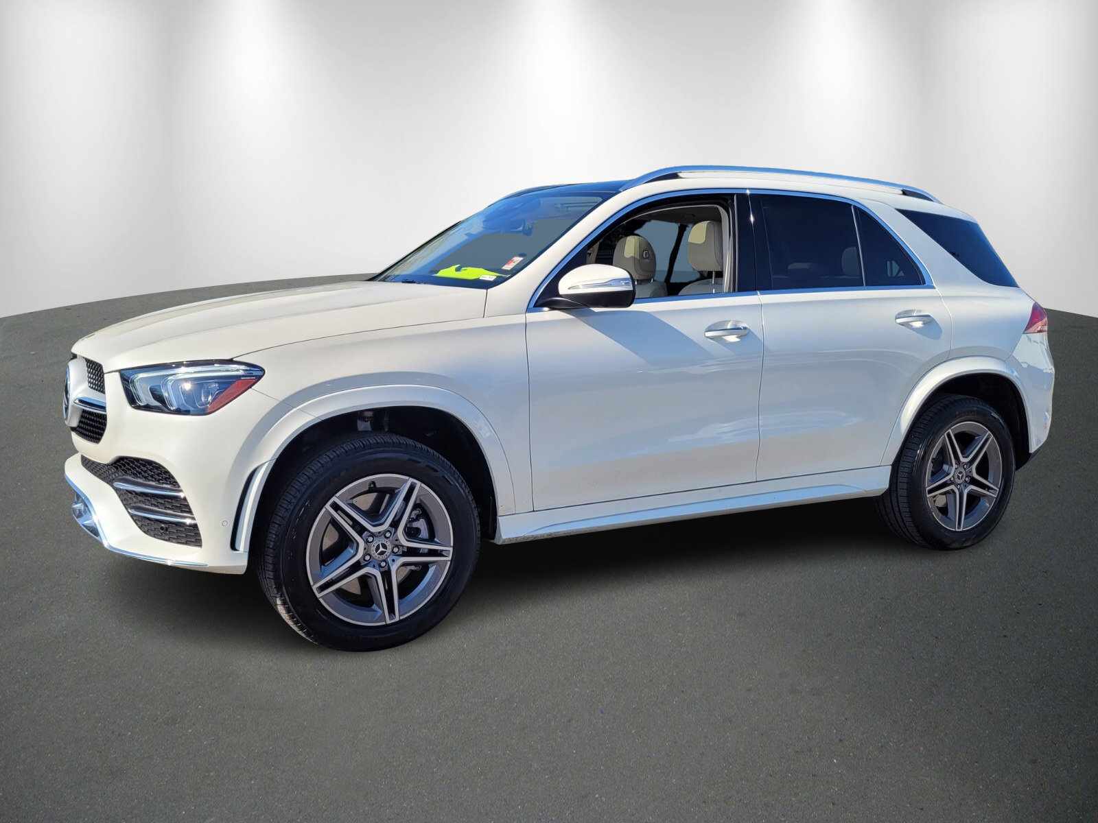 Used 2022 Mercedes-Benz GLE 450 4MATIC image 3