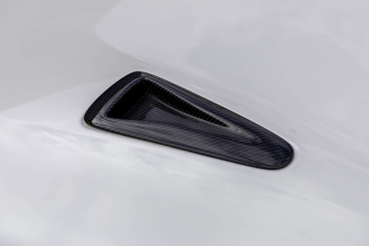 Used 2017 Nissan GT-R Premium AWD/4WD image 17