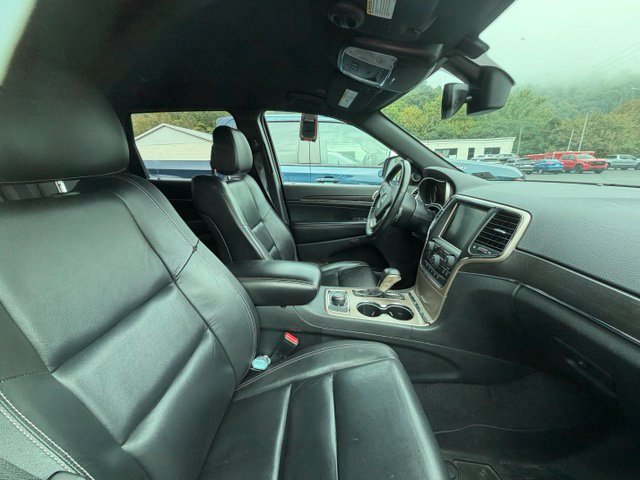 Used 2017 Jeep Grand Cherokee Limited AWD/4WD image 10