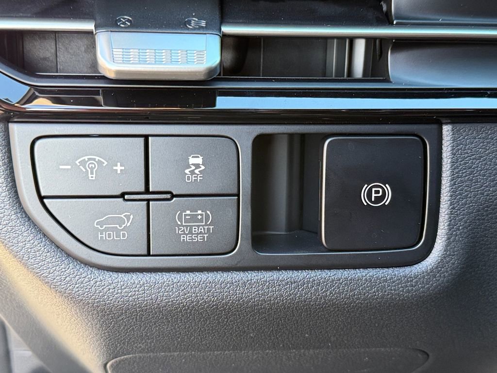 Used 2026 Kia Sportage EX w/ EX Panoramic Sunroof Package image 21