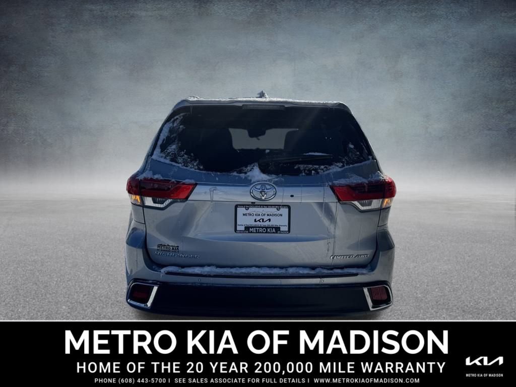 Used 2019 Toyota Highlander Limited Platinum image 4