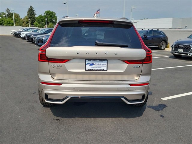 New 2026 Volvo XC60 B5 Ultra w/ Protection Package Premier image 4