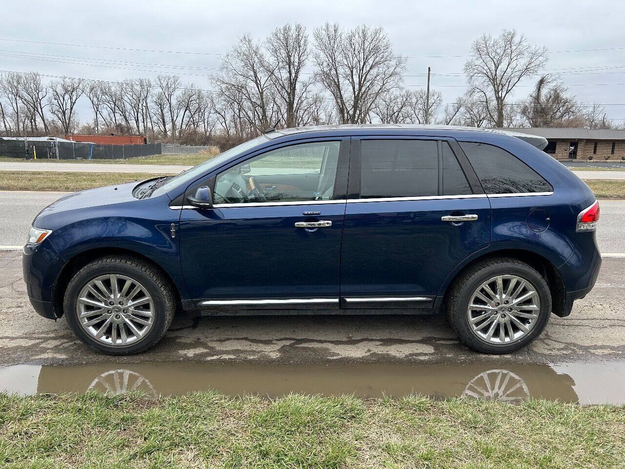 Used 2012 Lincoln MKX AWD image 8