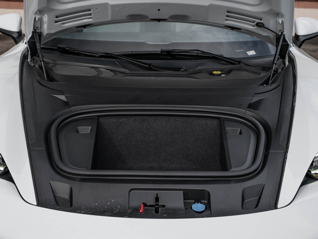 Used 2020 Porsche Taycan 4S image 14