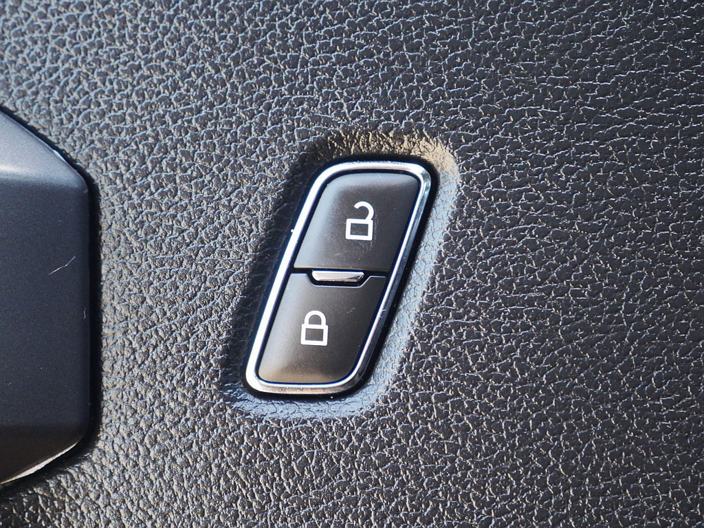 Used 2020 Ford F150 XLT w/ Equipment Group 302A Luxury AWD/4WD image 28