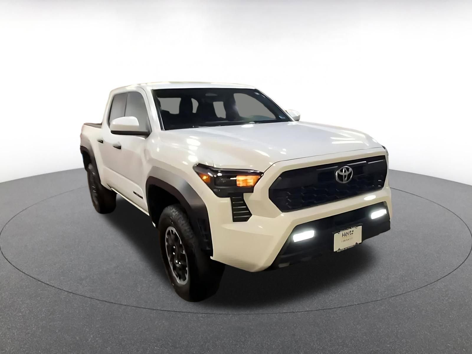 Used 2025 Toyota Tacoma TRD Off-Road image 3