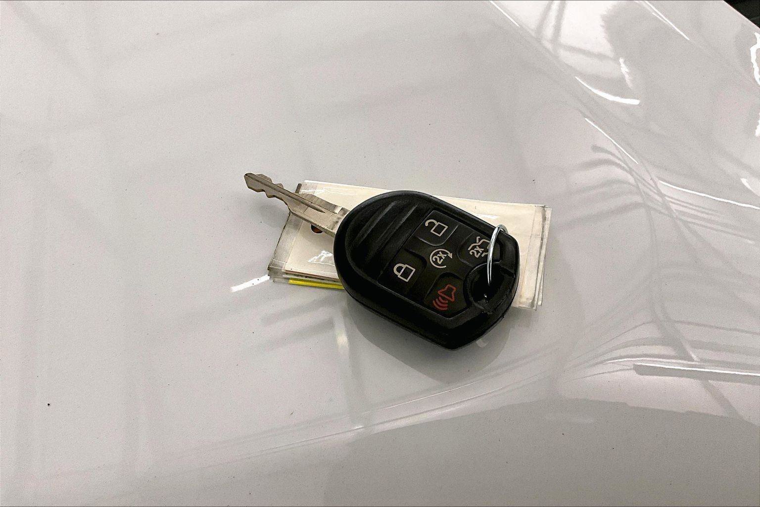 Used 2015 Ford Expedition EL XLT w/ Equipment Group 202A image 10