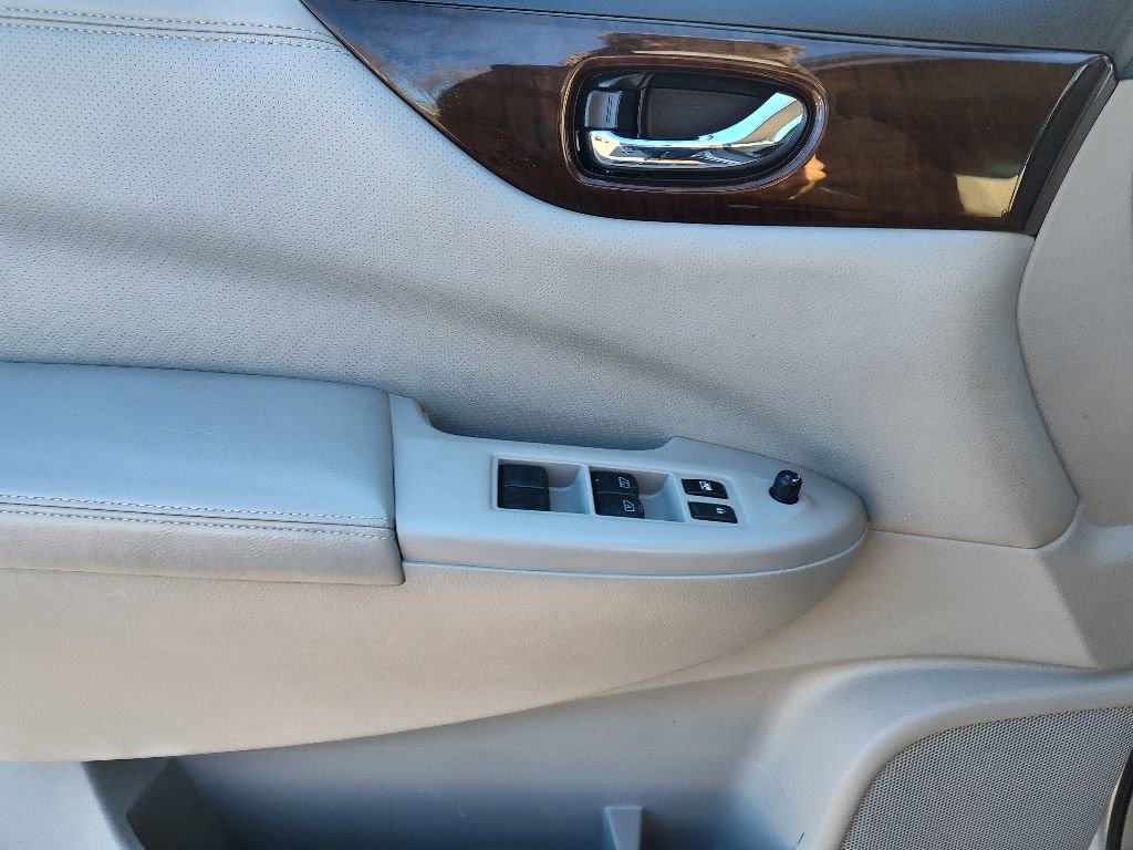 Used 2016 Nissan Quest SV image 14