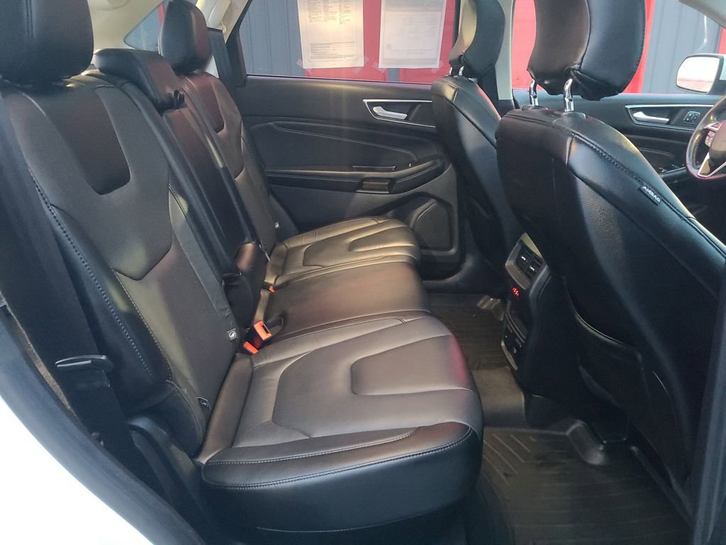 Used 2015 Ford Edge Titanium w/ Equipment Group 301A image 40