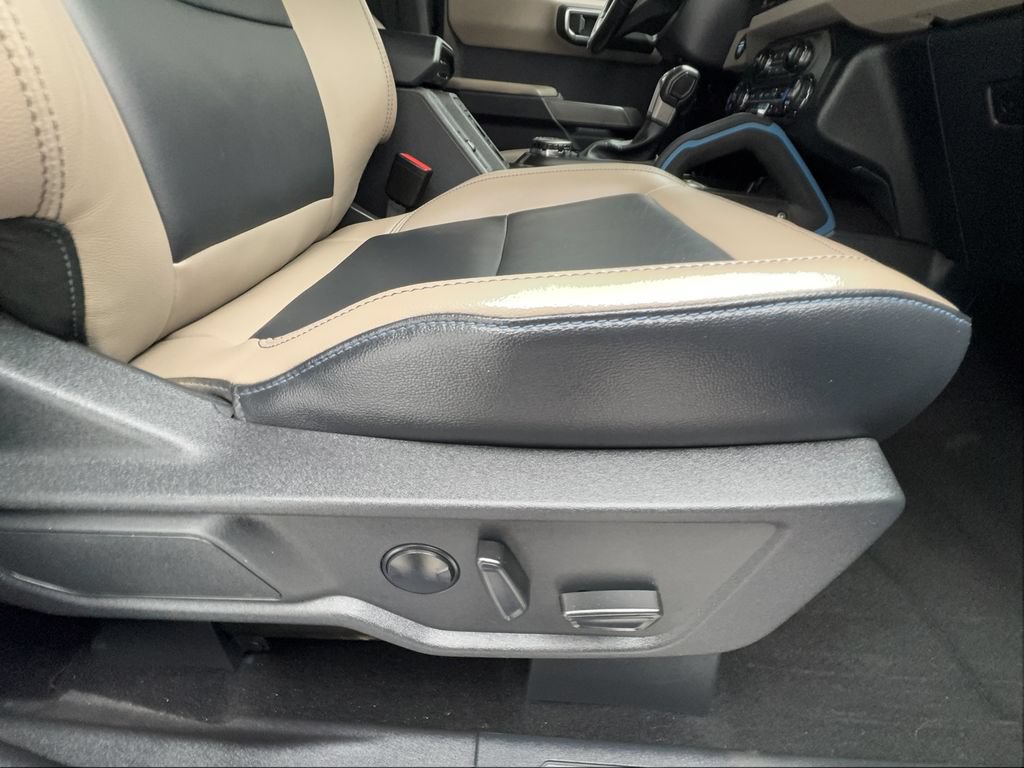 Used 2023 Ford Bronco Wildtrak AWD/4WD image 32
