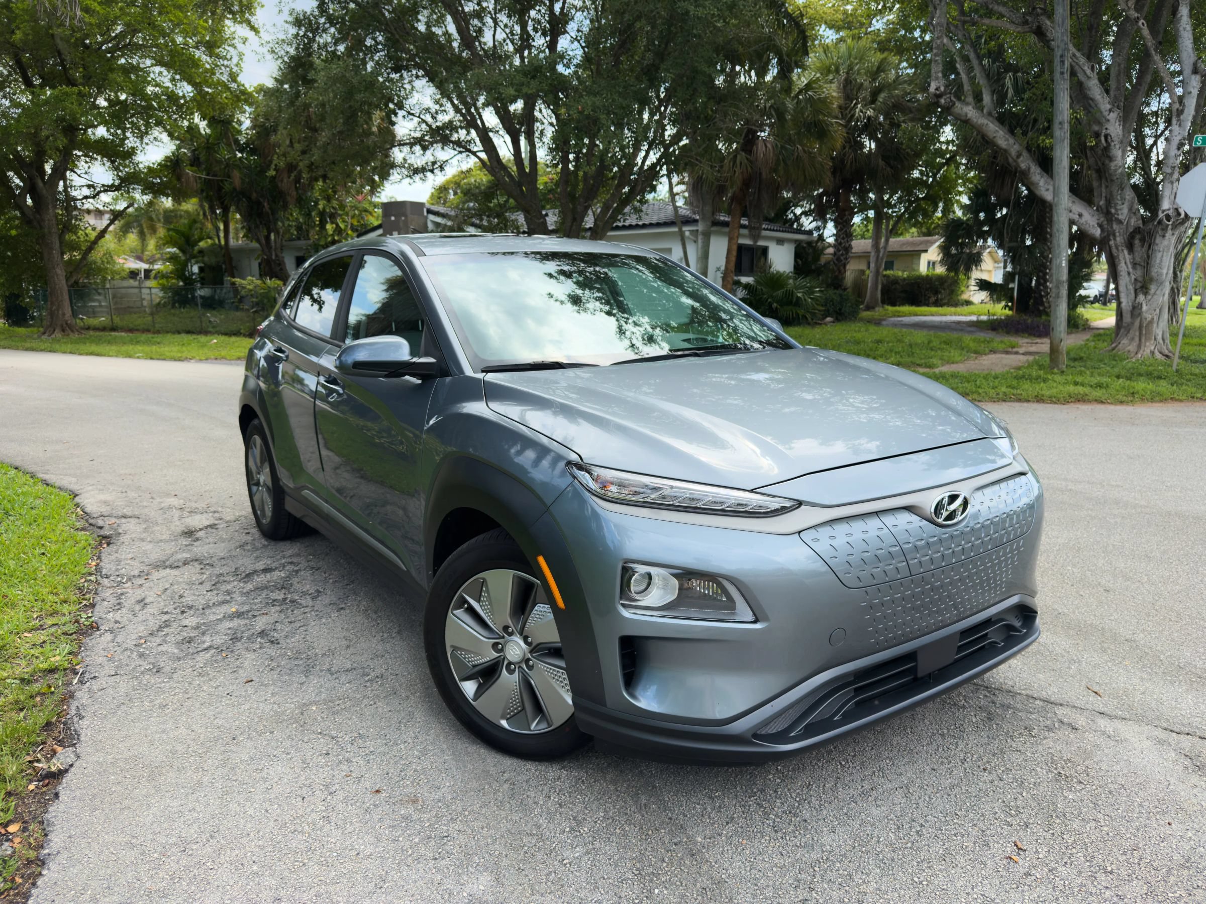 Used 2021 Hyundai Kona Ultimate w/ Cargo Package FWD image 14