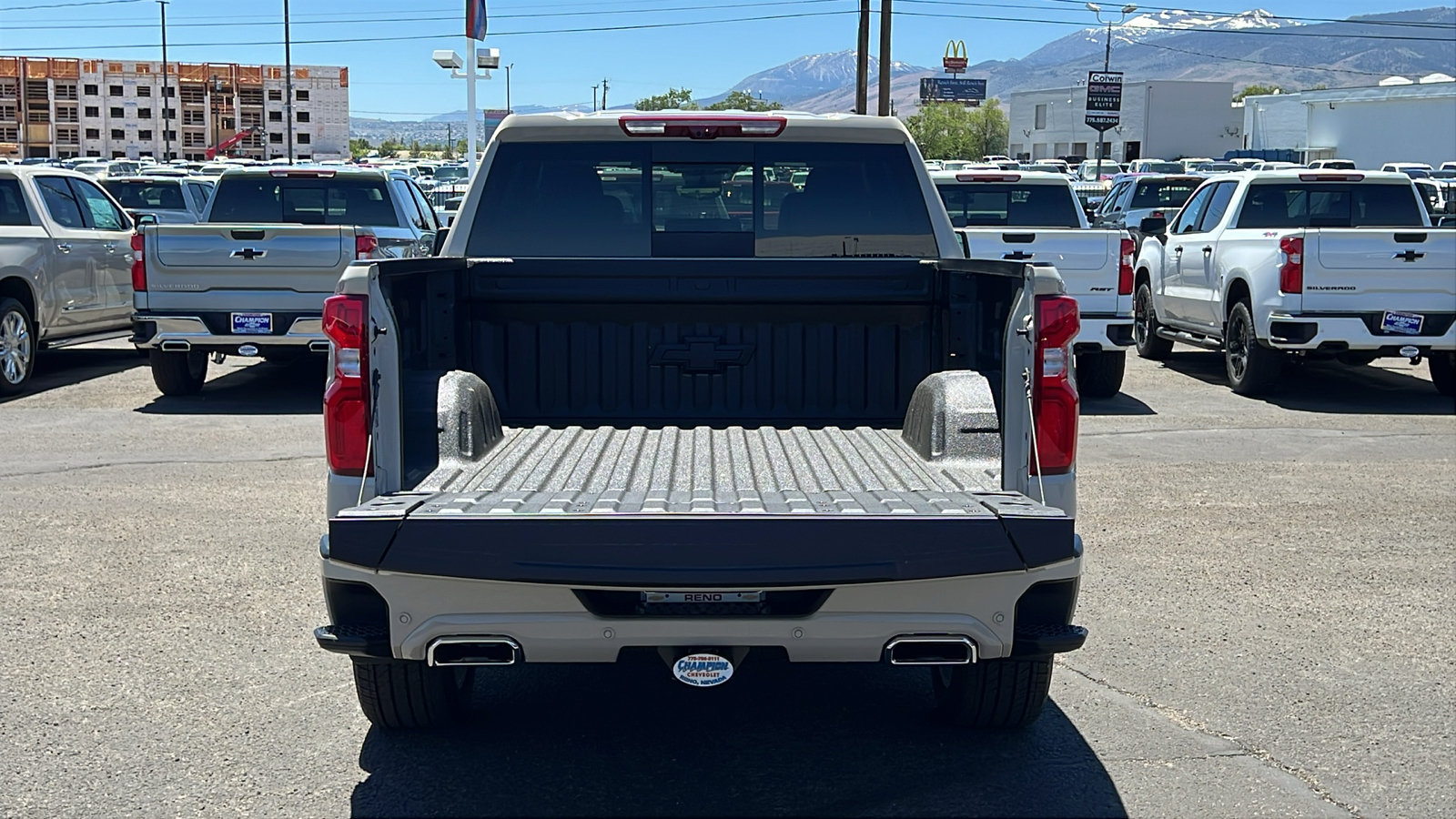 New 2026 Chevrolet Silverado 1500 High Country AWD/4WD image 7