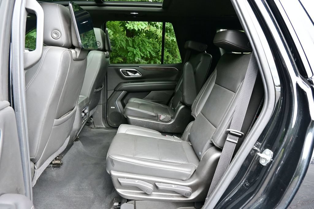 Used 2021 Chevrolet Tahoe Z71 w/ Z71 Off-Road Package AWD/4WD image 16