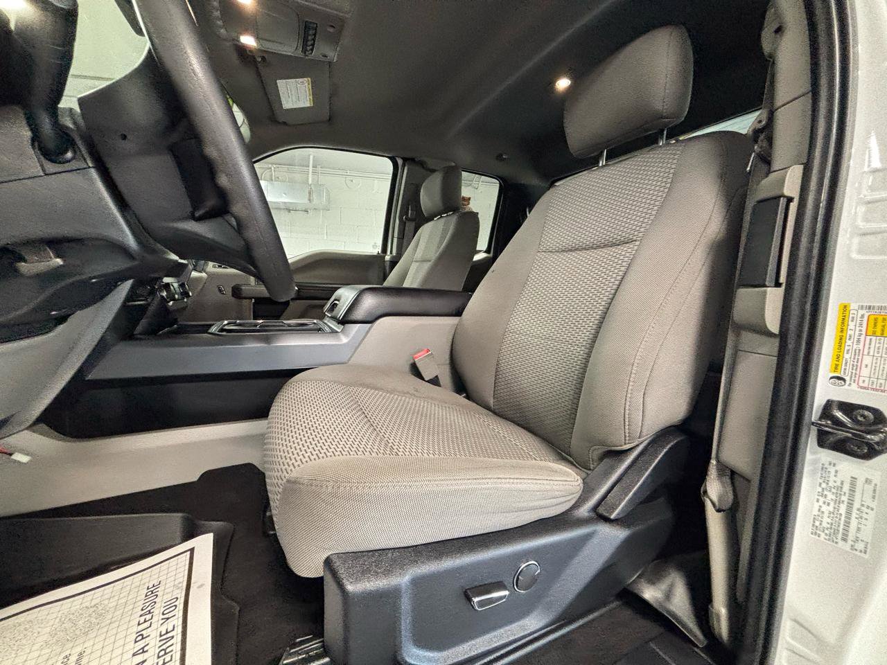 Used 2019 Ford F250 XLT w/ XLT Premium Package AWD/4WD image 23