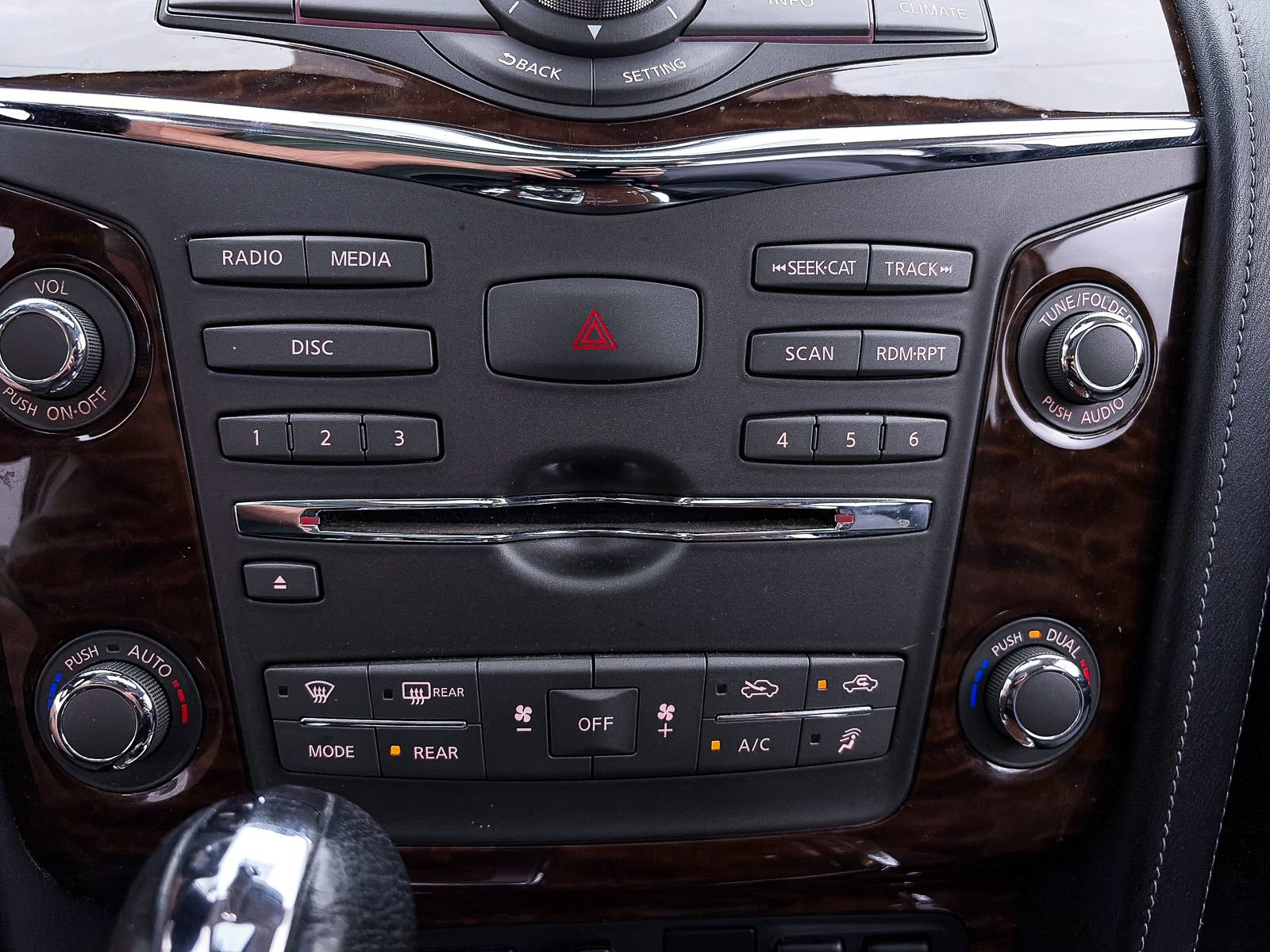 Used 2020 Nissan Armada SL w/ Premium Package RWD image 26