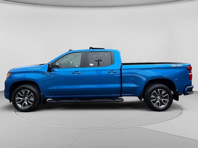 Used 2024 Chevrolet Silverado 1500 RST AWD/4WD image 2