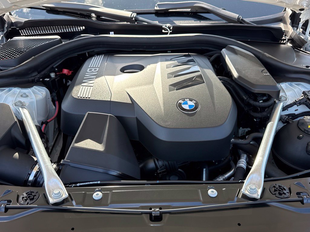 Used 2026 BMW 530i w/ M Sport Package RWD image 33