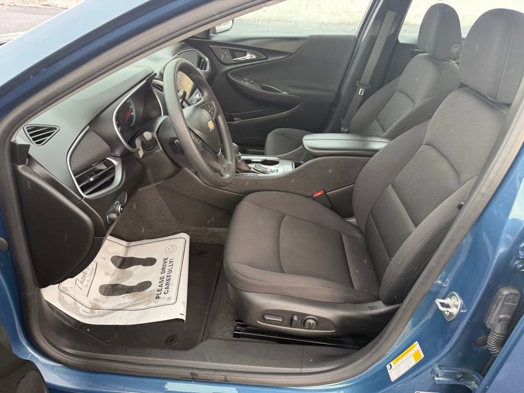 Used 2024 Chevrolet Malibu LT image 17