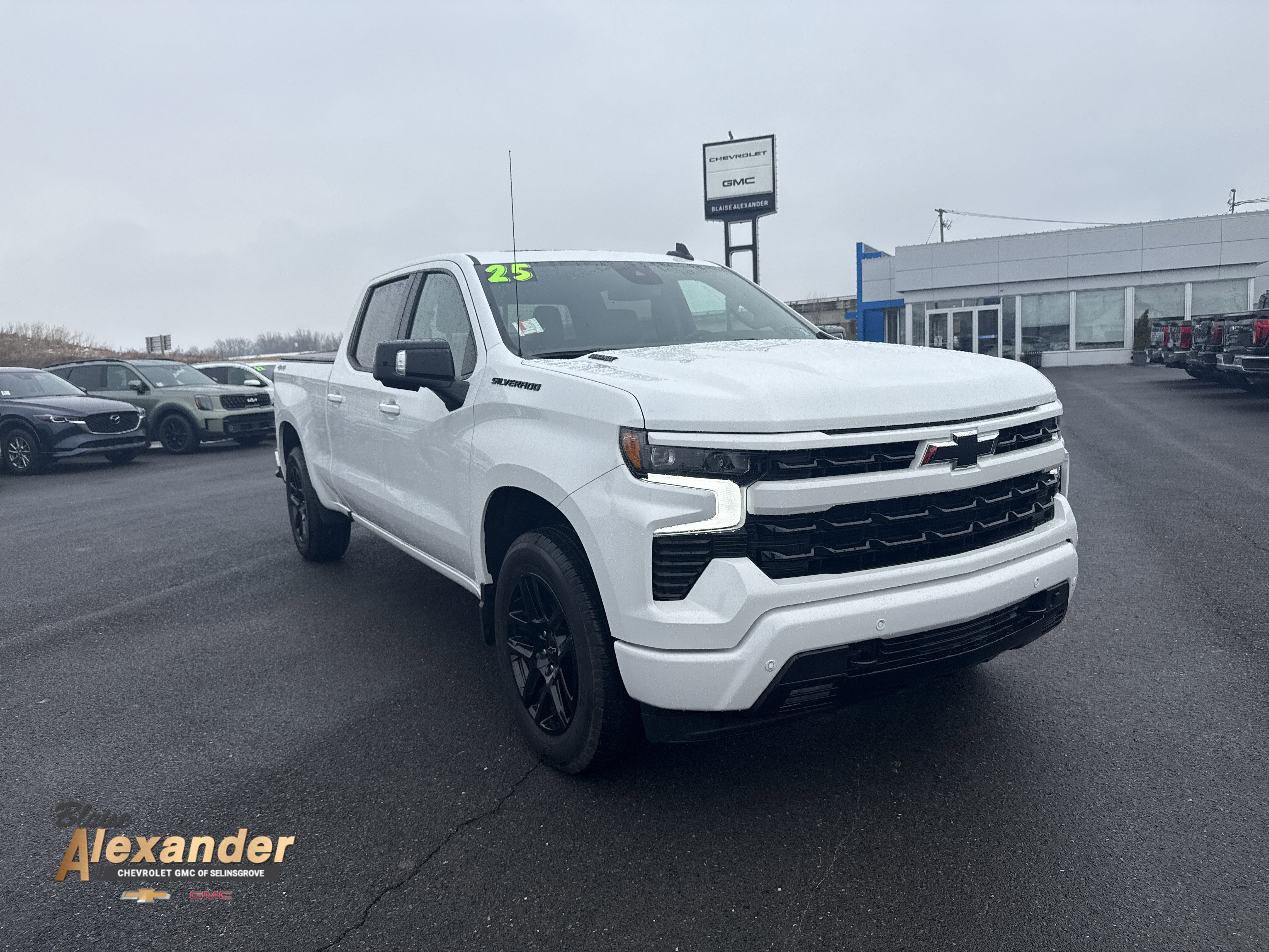 Used 2025 Chevrolet Silverado 1500 RST w/ Dark Appearance Package AWD/4WD image 1