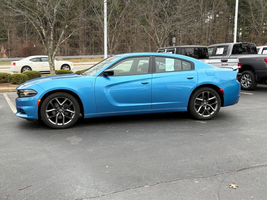 Used 2019 Dodge Charger SXT image 3