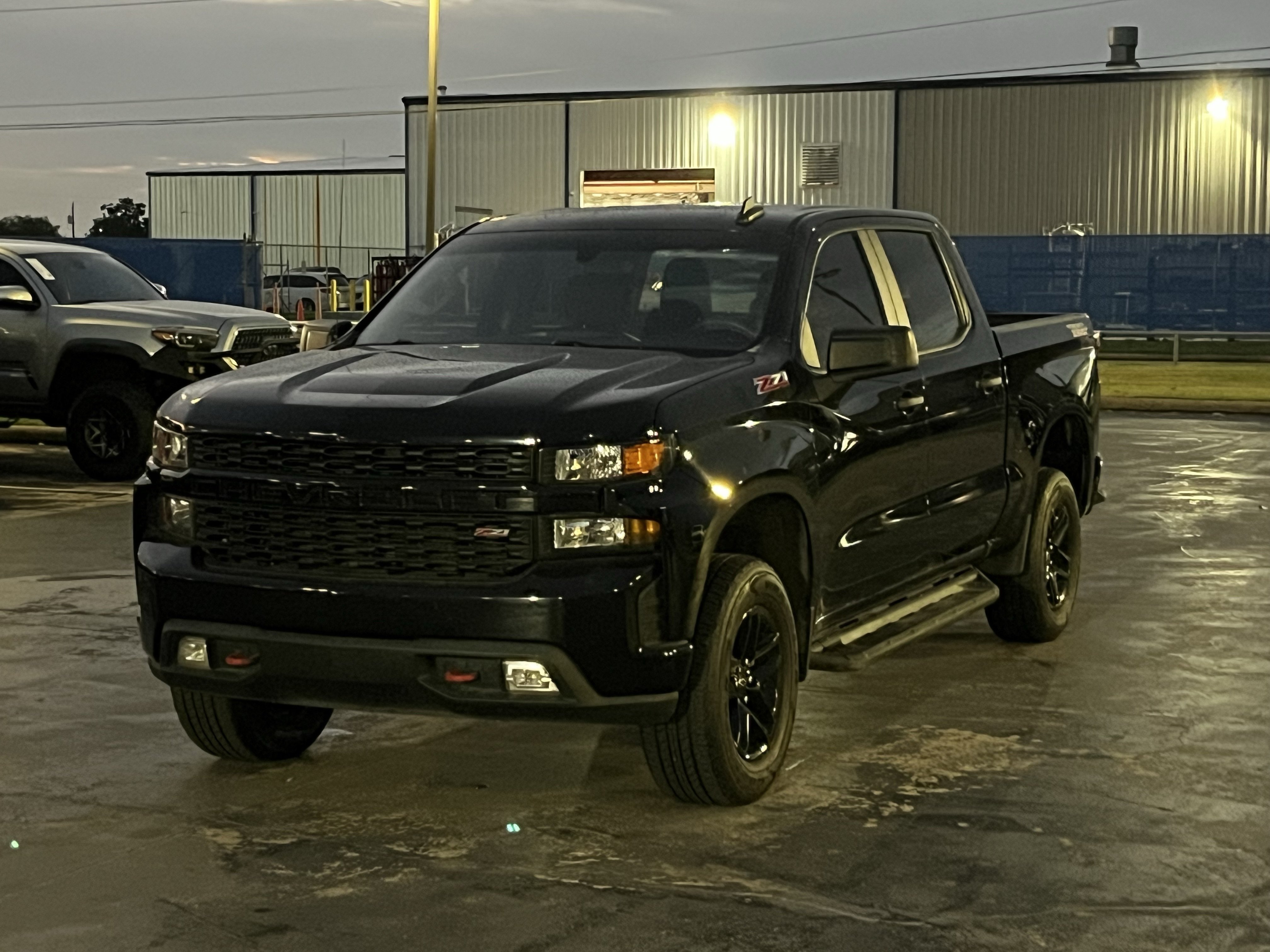 Used 2021 Chevrolet Silverado 1500 Custom Trail Boss AWD/4WD image 3