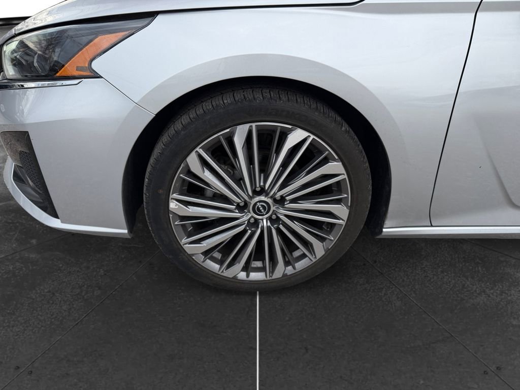 Used 2023 Nissan Altima 2.5 SL FWD image 9