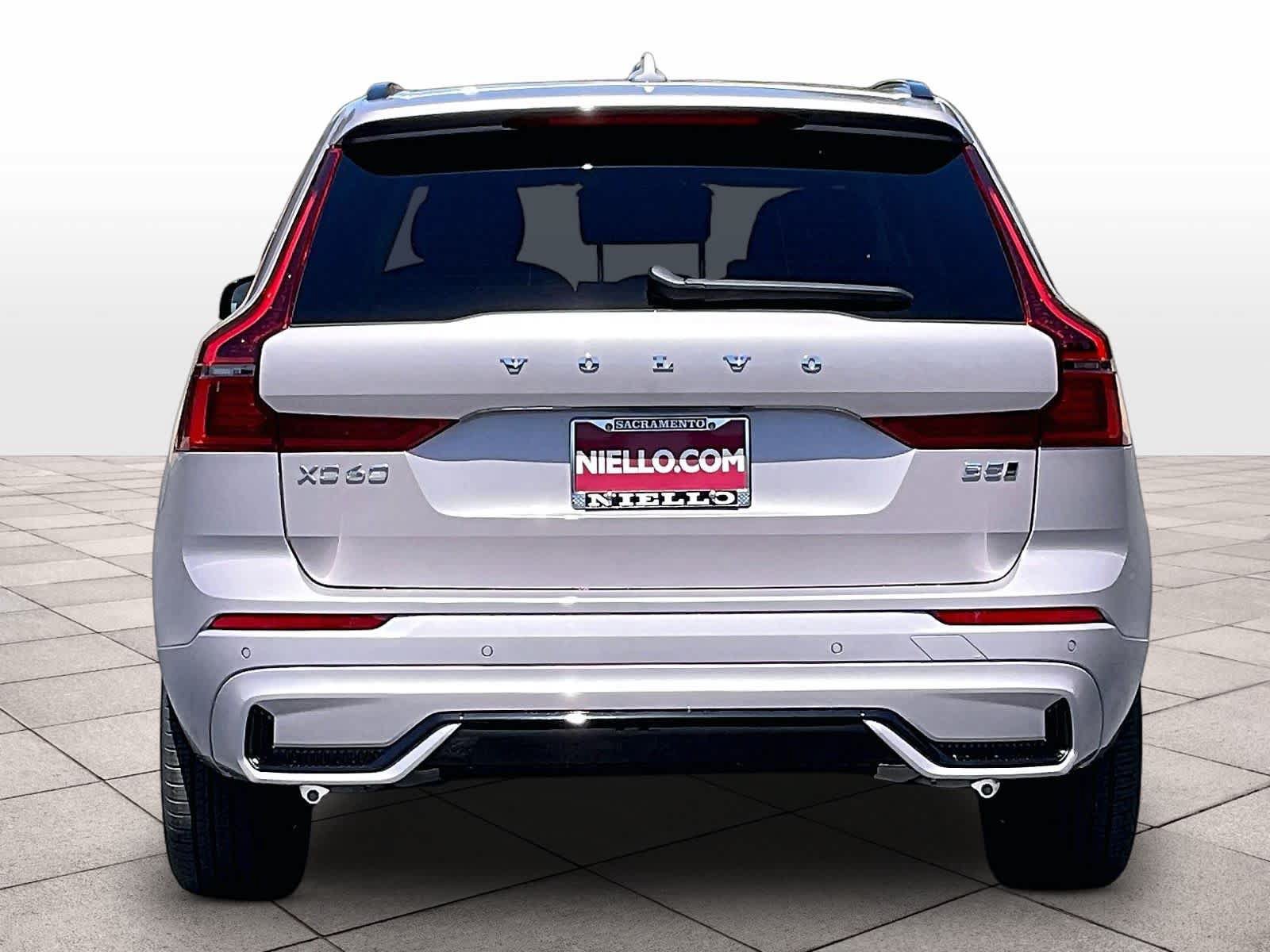 New 2026 Volvo XC60 B5 Core AWD/4WD image 6