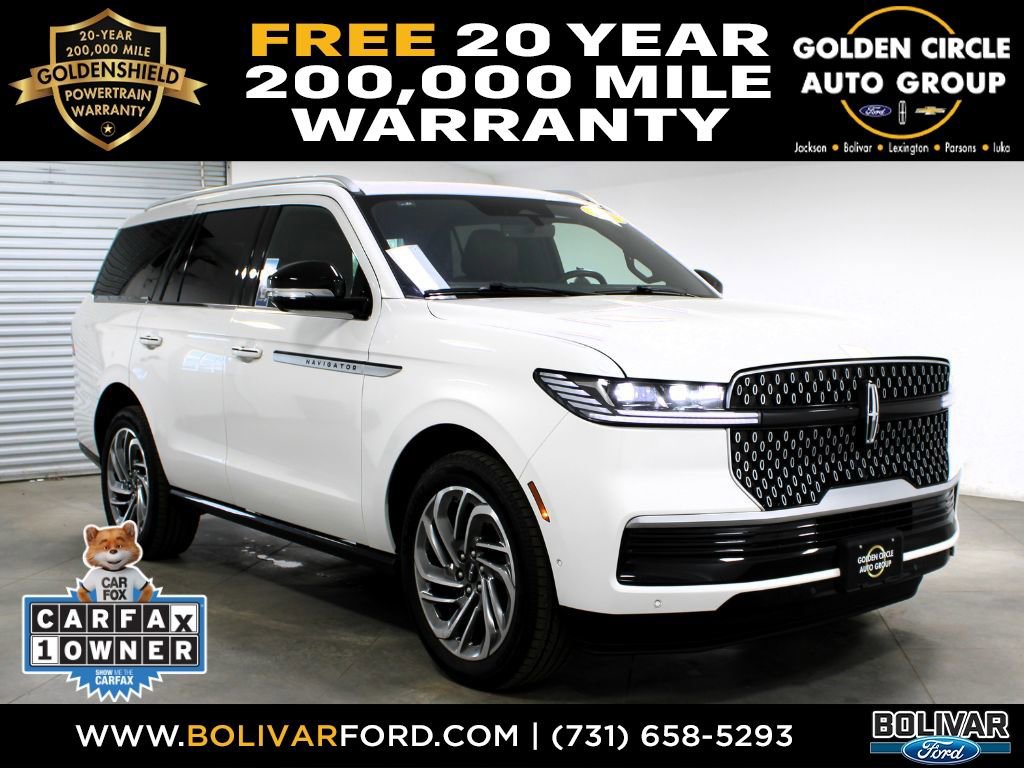 Used 2025 Lincoln Navigator Reserve image 1