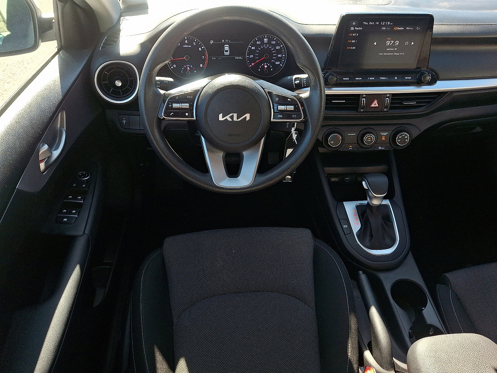 Certified 2023 Kia Forte LXS image 11