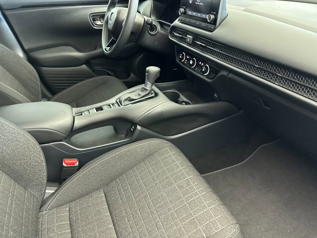 Used 2025 Honda HR-V LX image 15