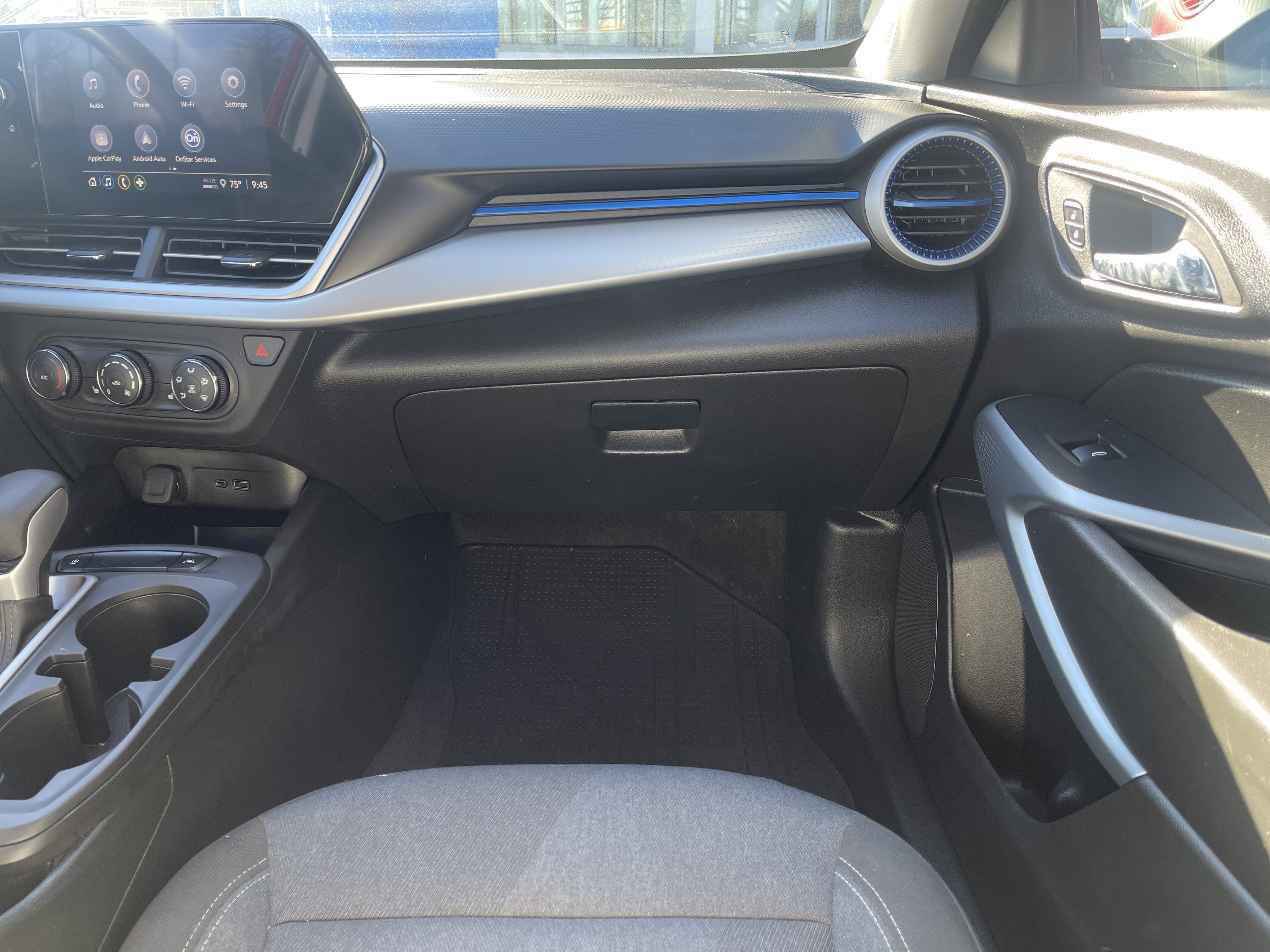 Used 2024 Chevrolet Trax LS w/ LS Convenience Package image 28