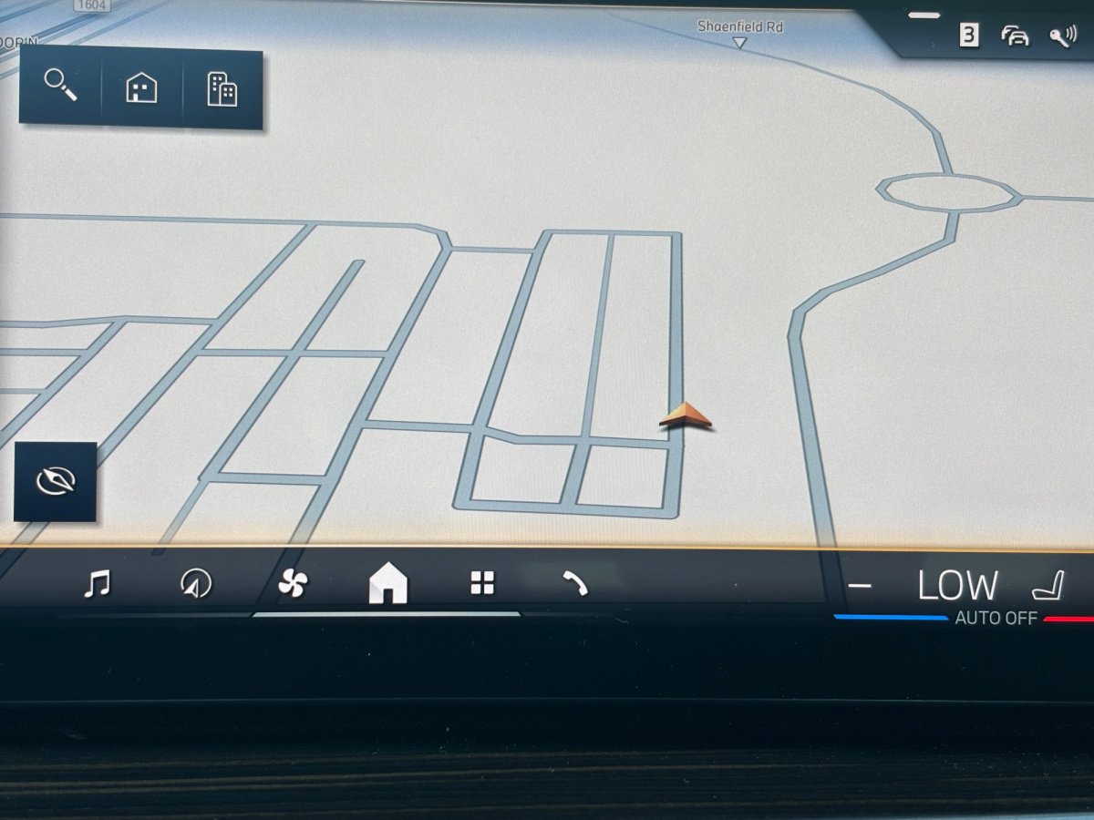 Used 2024 BMW X7 xDrive40i w/ Executive Package image 8