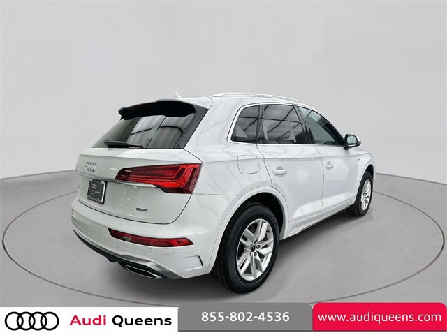 Certified 2023 Audi Q5 2.0T Premium w/ Convenience Package image 2