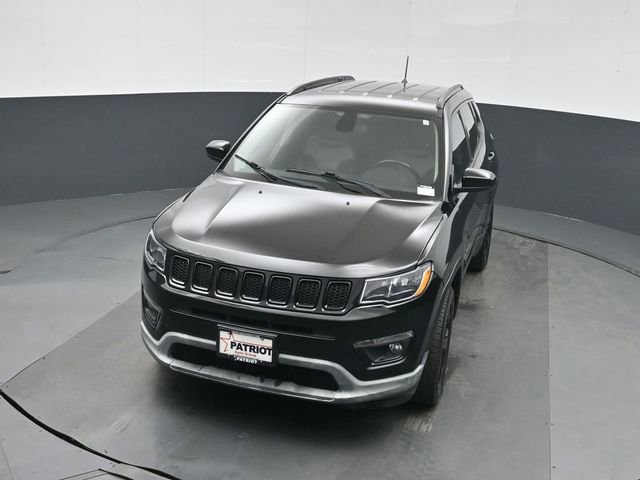 Used 2018 Jeep Compass Latitude FWD image 35